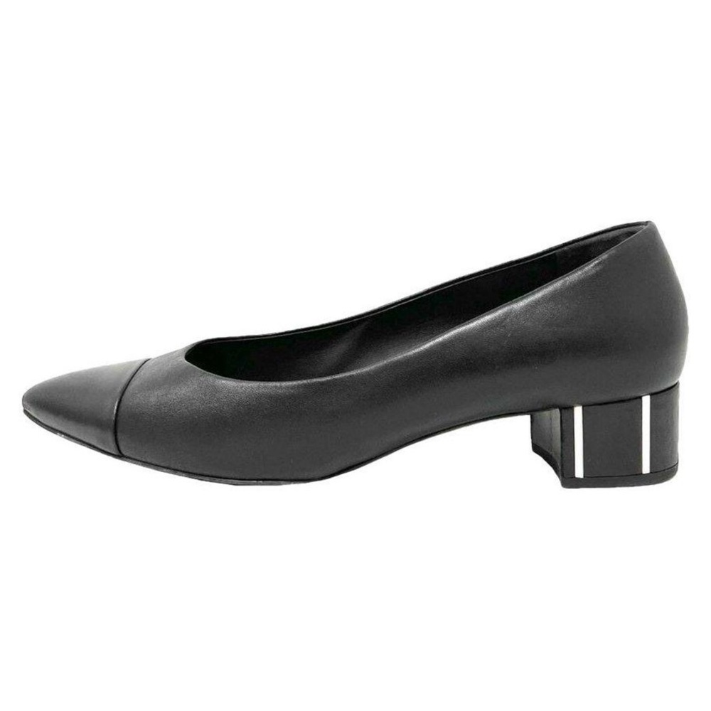 CHANEL Black Leather CC Logo Cap Toe Pumps Pointed Toe Low Heel Women’s 39.5​​​